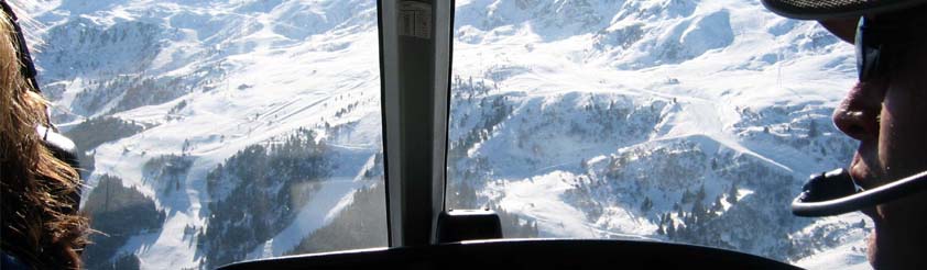 Helicopter Sightseeing Flights and Helicopter Tourist Flights - Picture: View through the cockpit of a helicopter during a Sightseeing tour